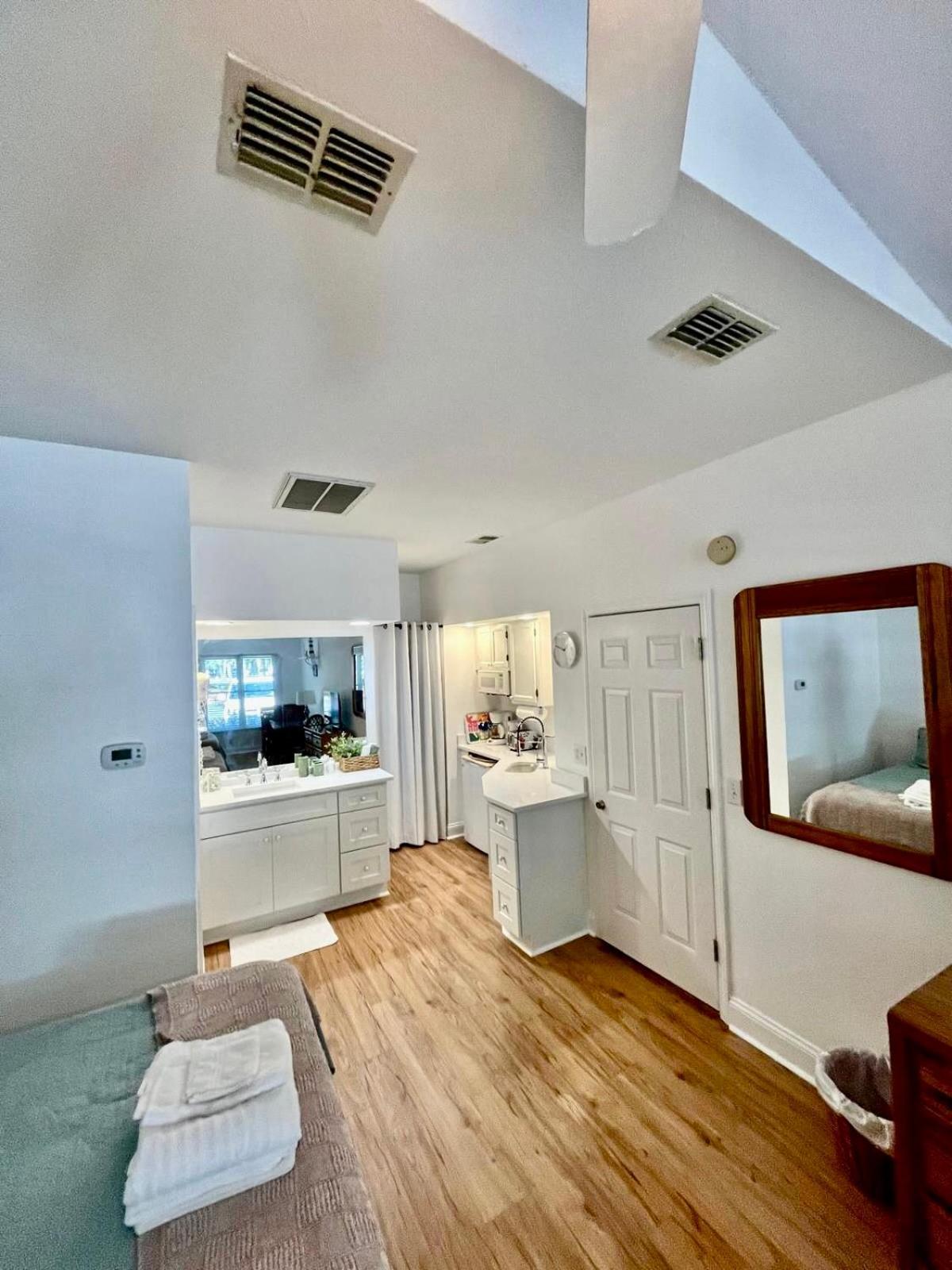 Beautiful Newly Remodeled Mini Suite At Sea Trail Resort サンセット・ビーチ エクステリア 写真